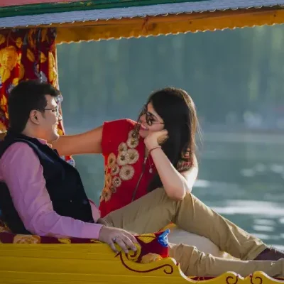 Luxury Kashmir Honeymoon Tour Package
