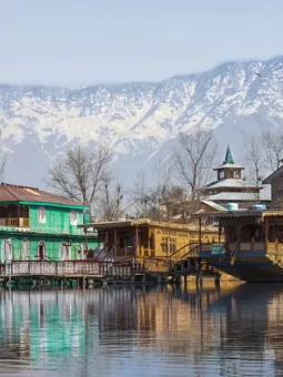 Stunning Kashmir Tour Package