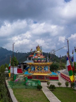 Darjeeling Kalimpong Gangtok Holiday Tour Package